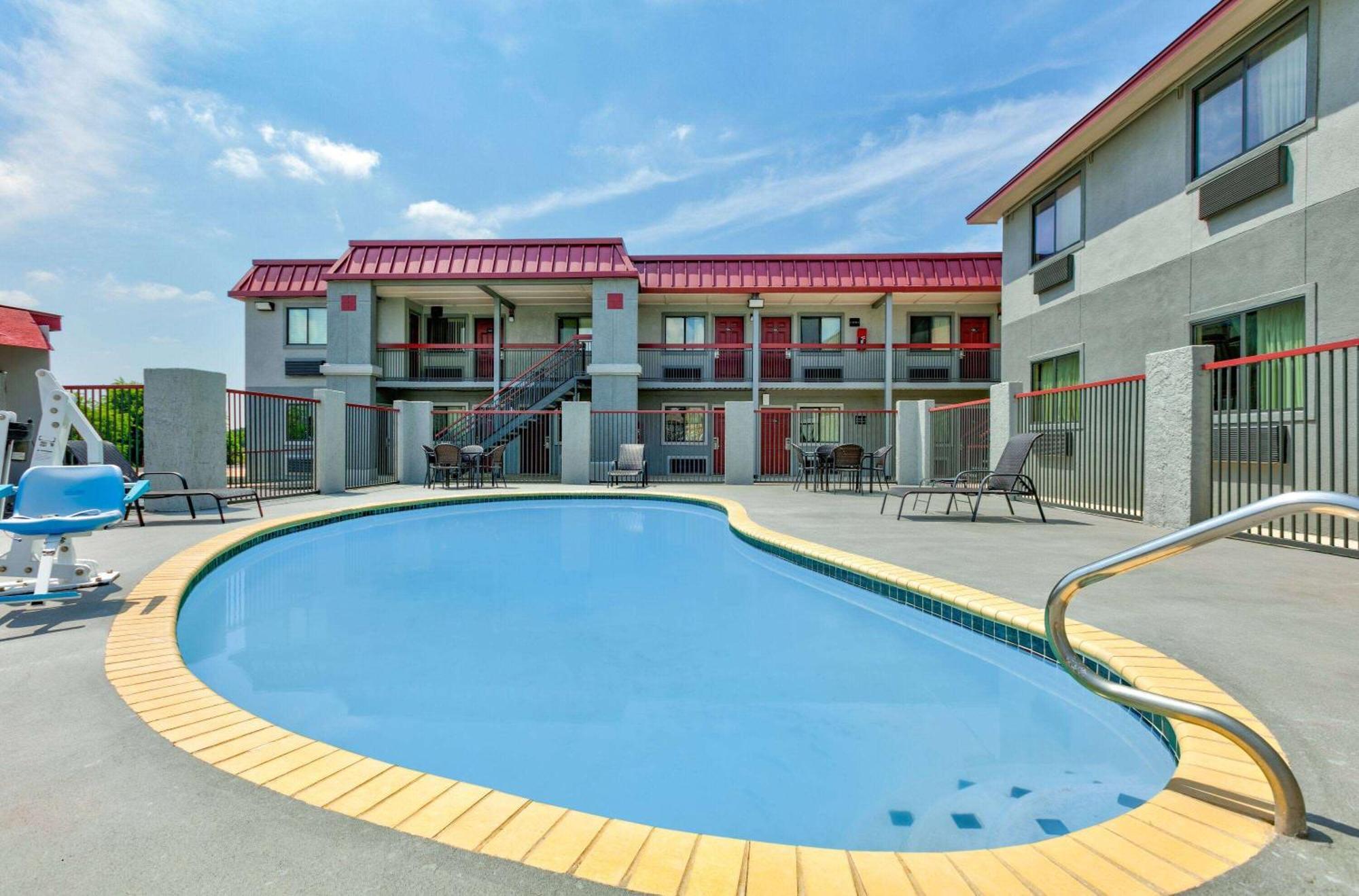 Super 8 By Wyndham New Braunfels I-35 Hotel Екстериор снимка