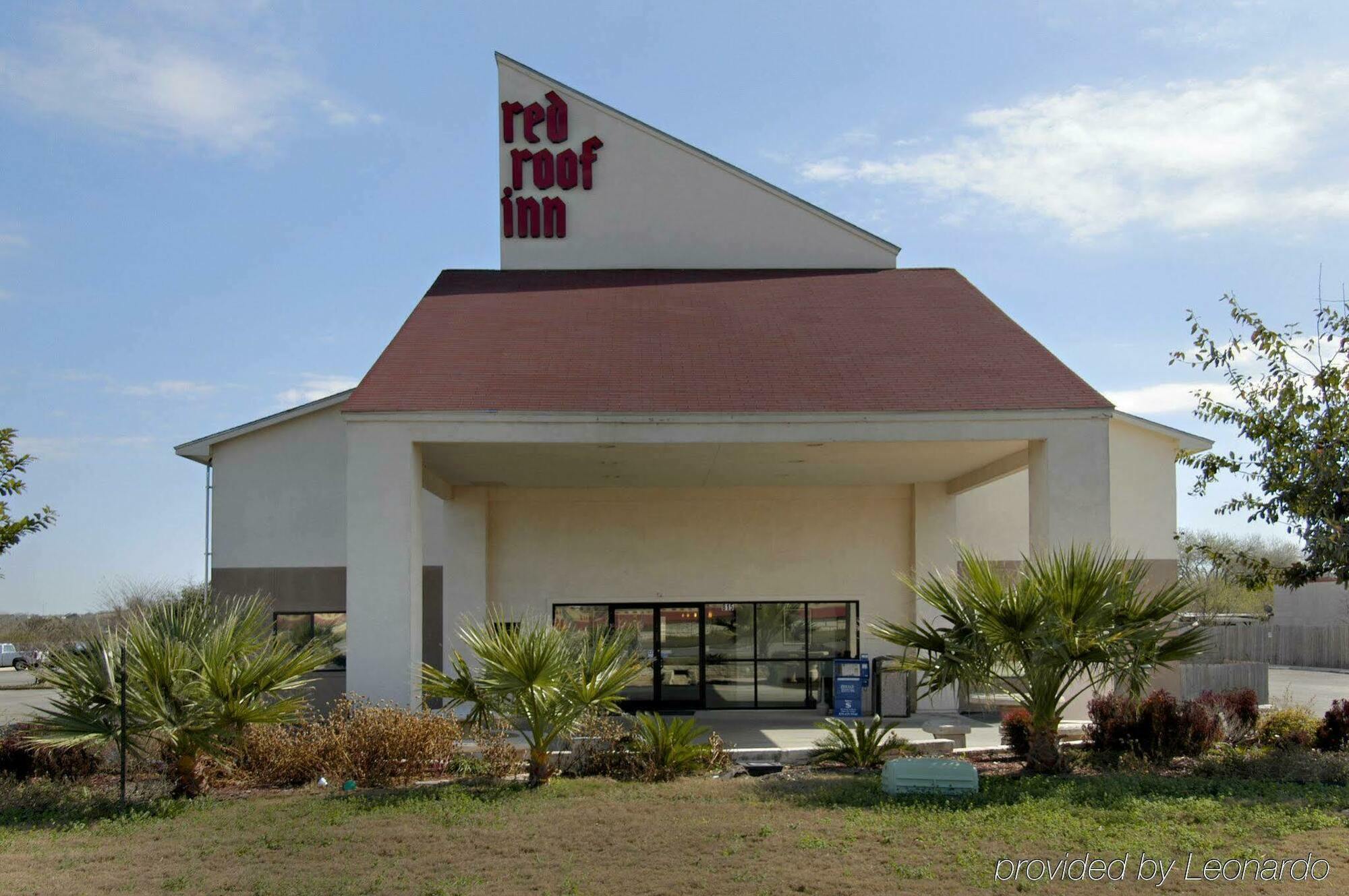 Super 8 By Wyndham New Braunfels I-35 Hotel Екстериор снимка